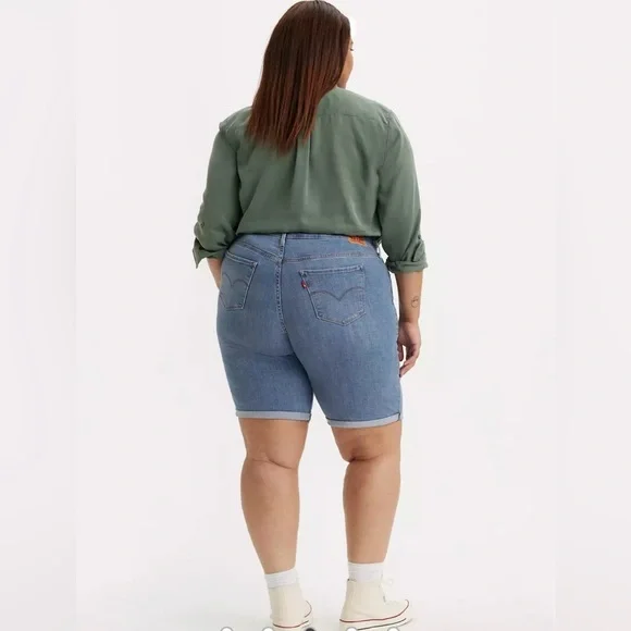 Levi's Sculpt Hypersoft Women's Classic Bermuda Shorts Mid Rise Size 20W - NWT - Picture 3 of 13